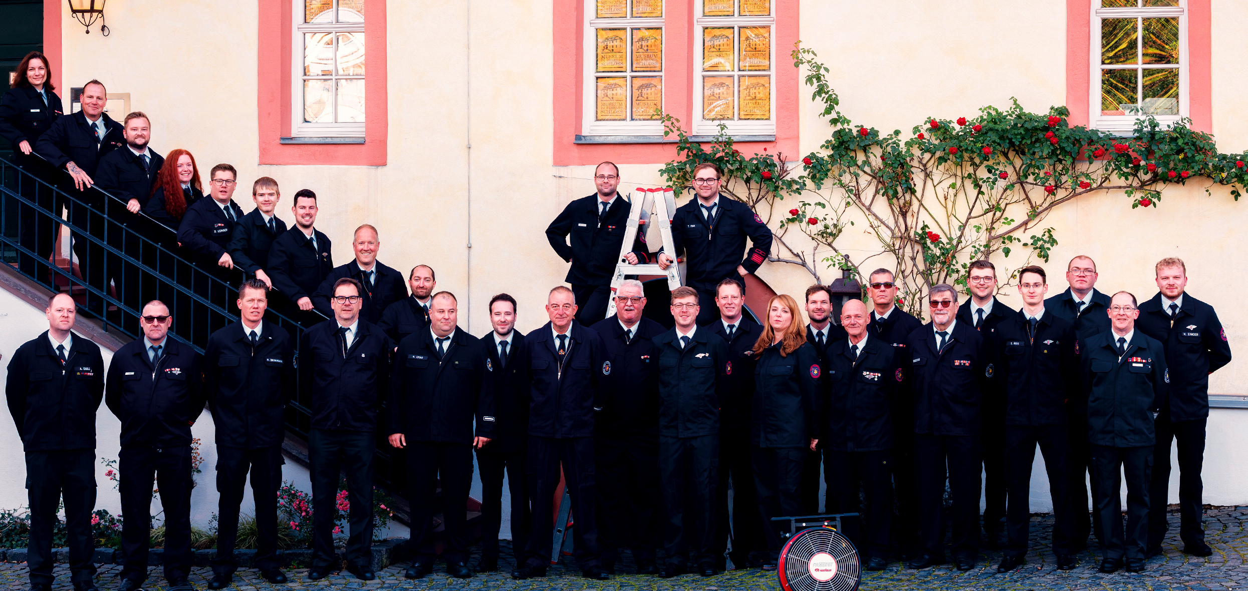 gruppenbild_edited.jpg