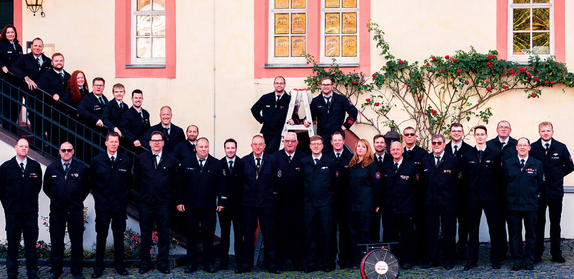 gruppenbild_edited.jpg